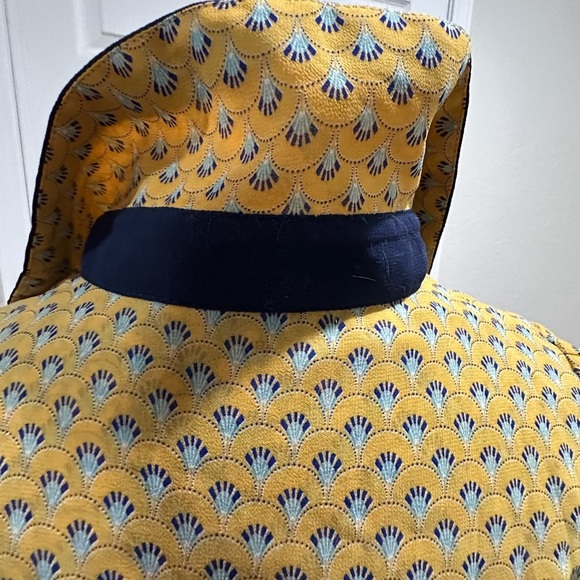 Aina Be Yellow and Blue Patterned Blouse. Retro. - Picture 4 of 10
